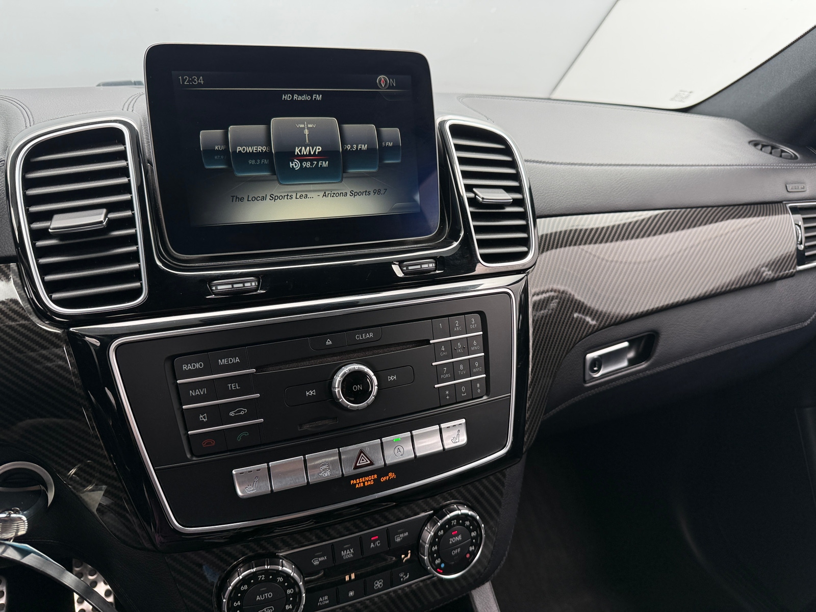 Thumbnail: 2017 Mercedes-Benz GLE - 3