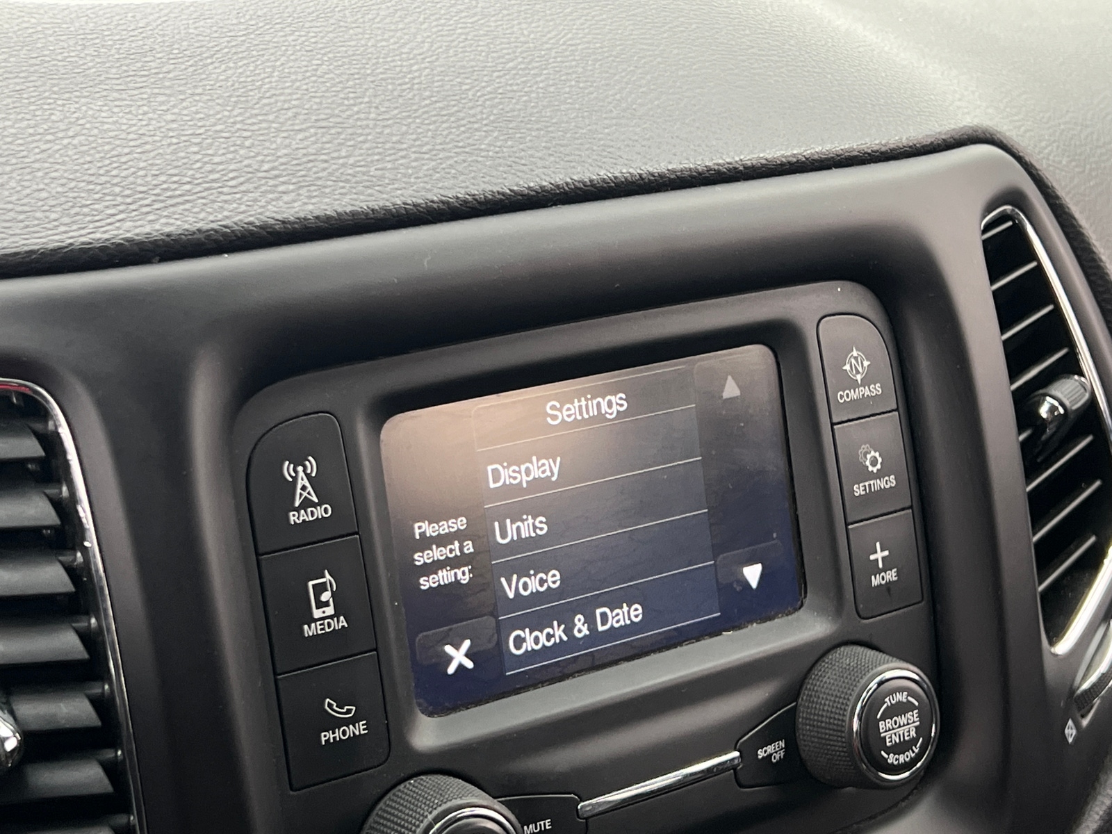 Thumbnail: 2018 Jeep Compass - 4