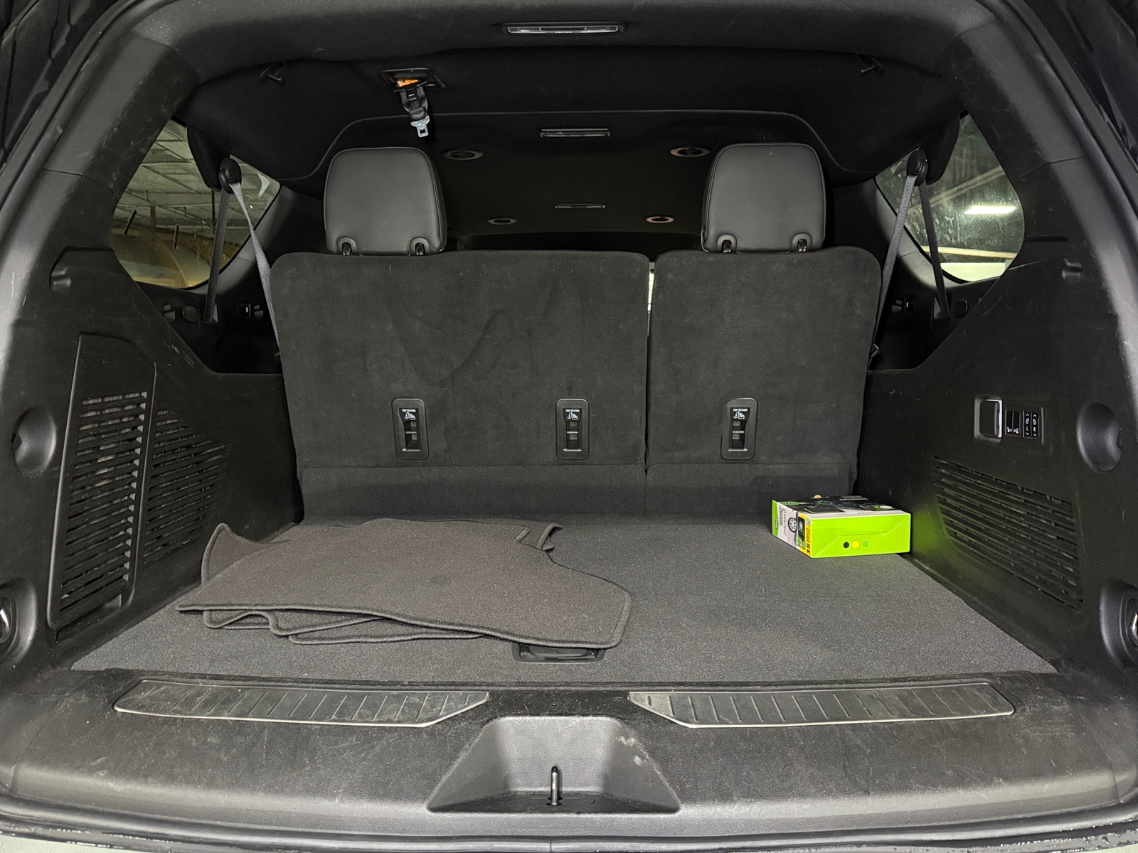 Thumbnail: 2023 Chevrolet Suburban - 6