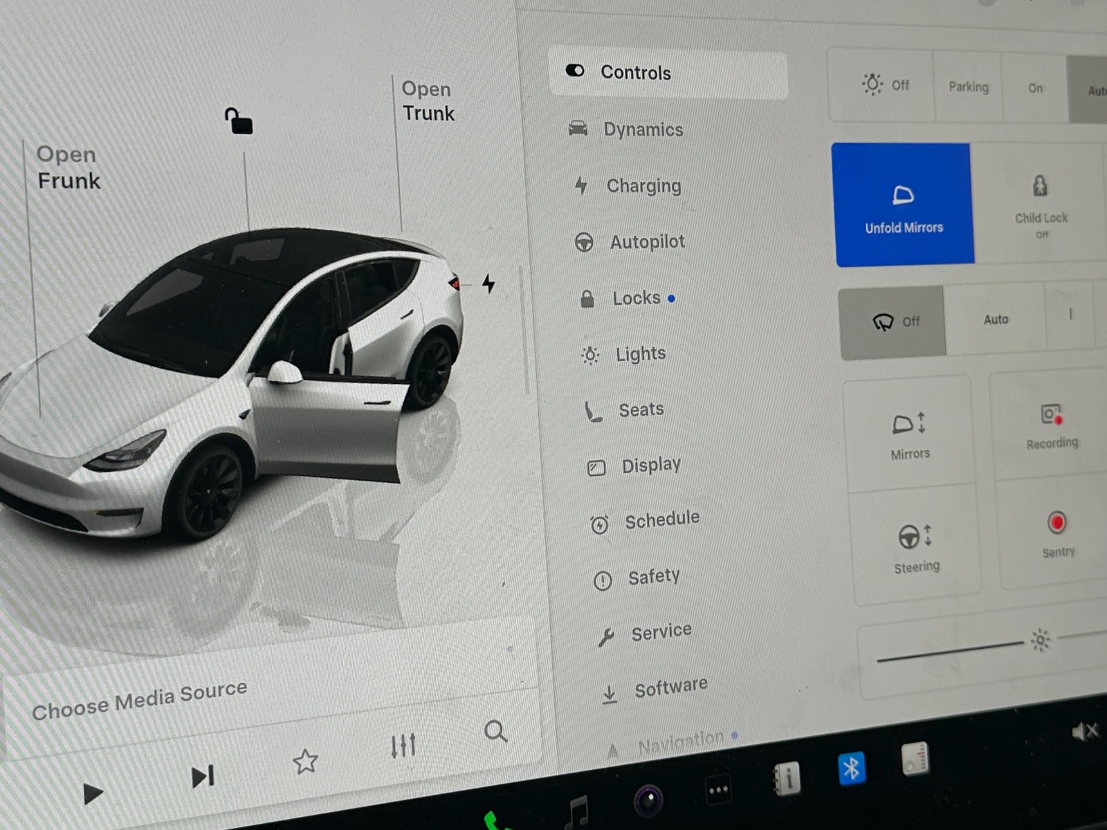 Thumbnail: 2024 Tesla Model Y - 3