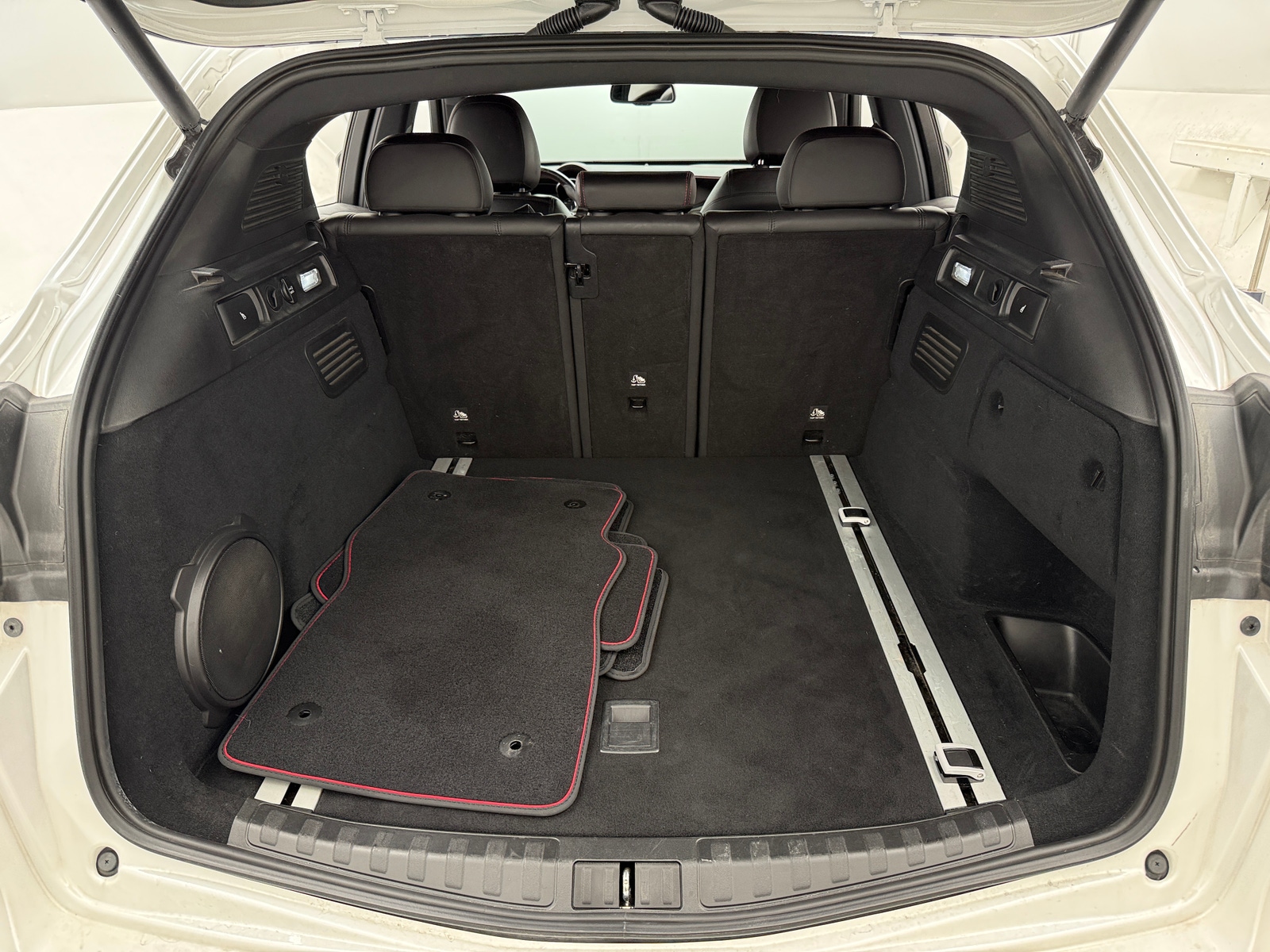 Thumbnail: 2020 Alfa Romeo Stelvio - 6