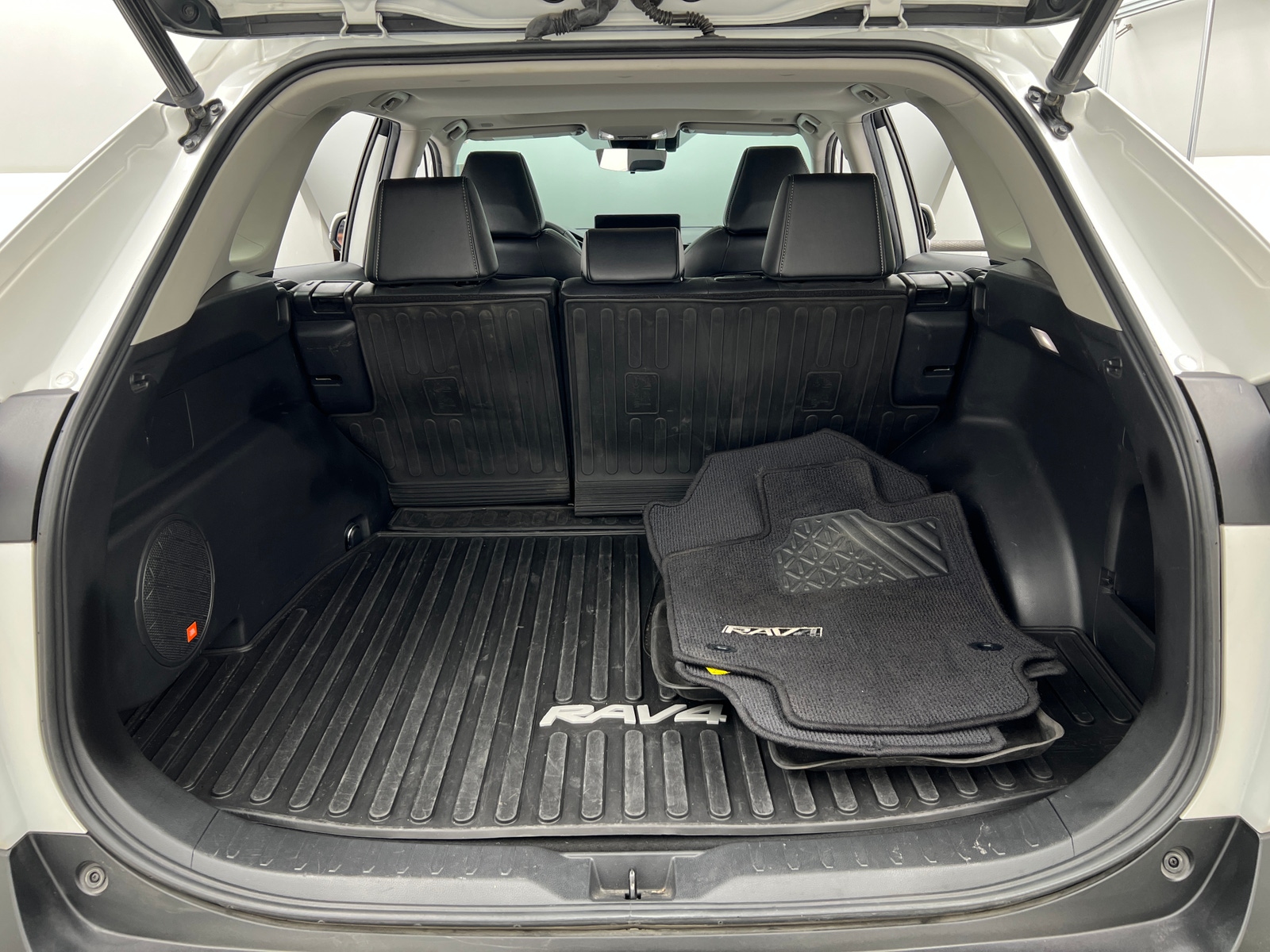 Thumbnail: 2023 Toyota RAV4 - 6