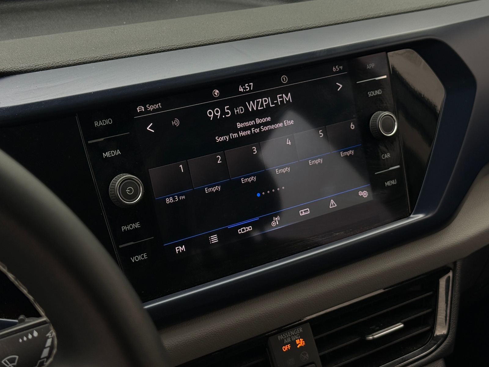 Thumbnail: 2022 Volkswagen Taos - 3