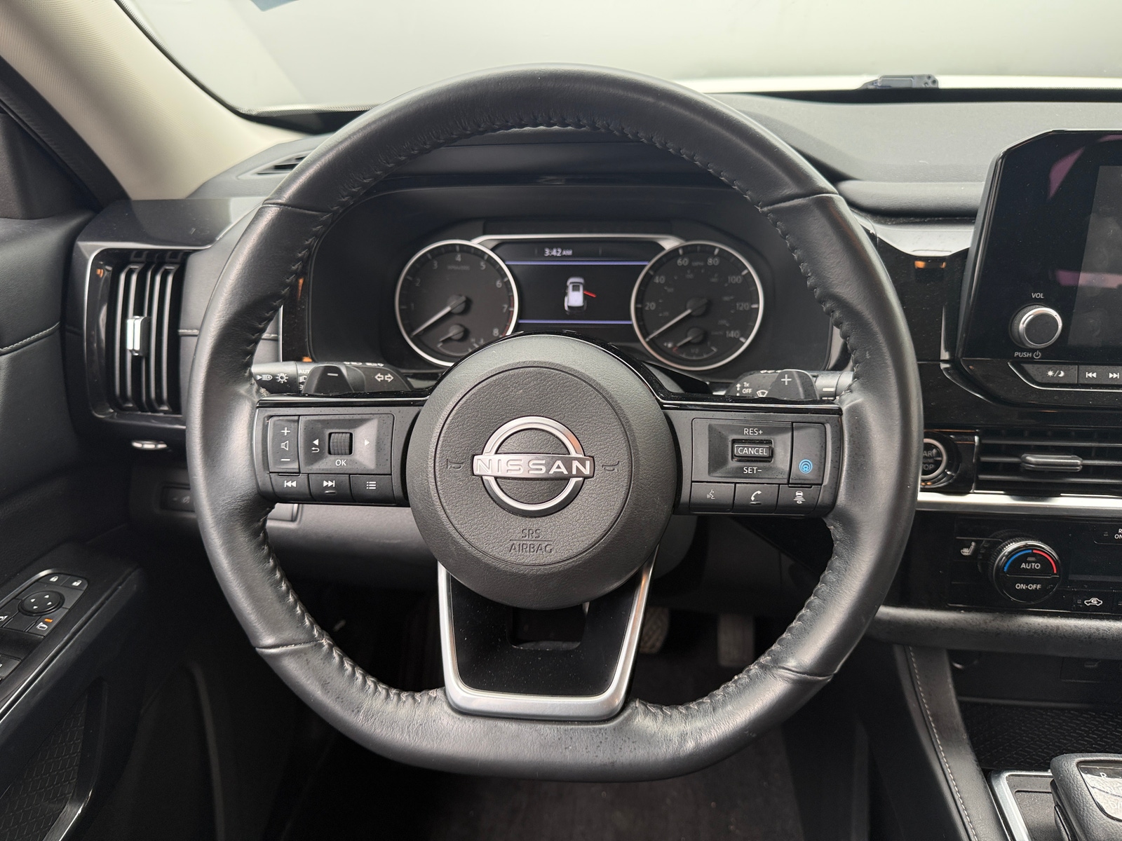 Thumbnail: 2022 Nissan Pathfinder - 5