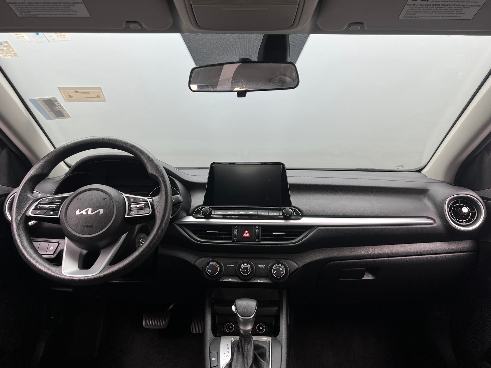 Thumbnail: 2022 Kia Forte - 3