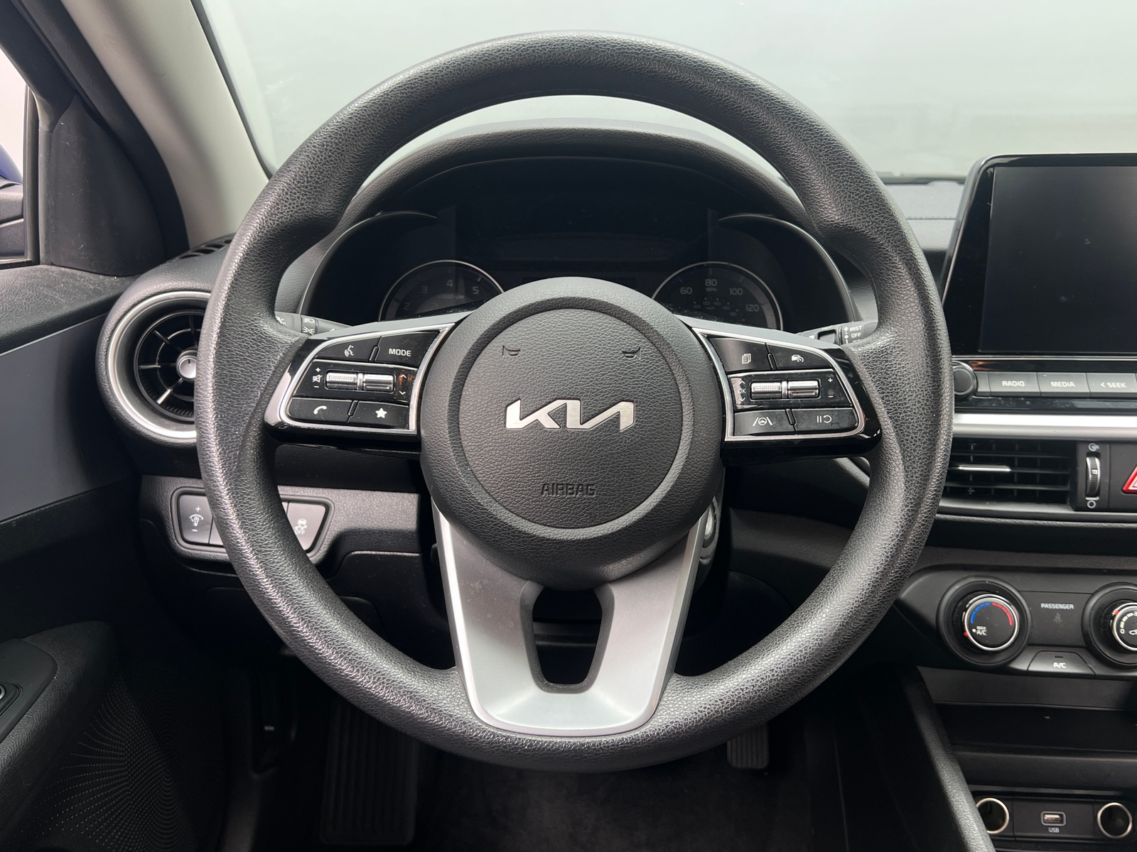 Thumbnail: 2022 Kia Forte - 5