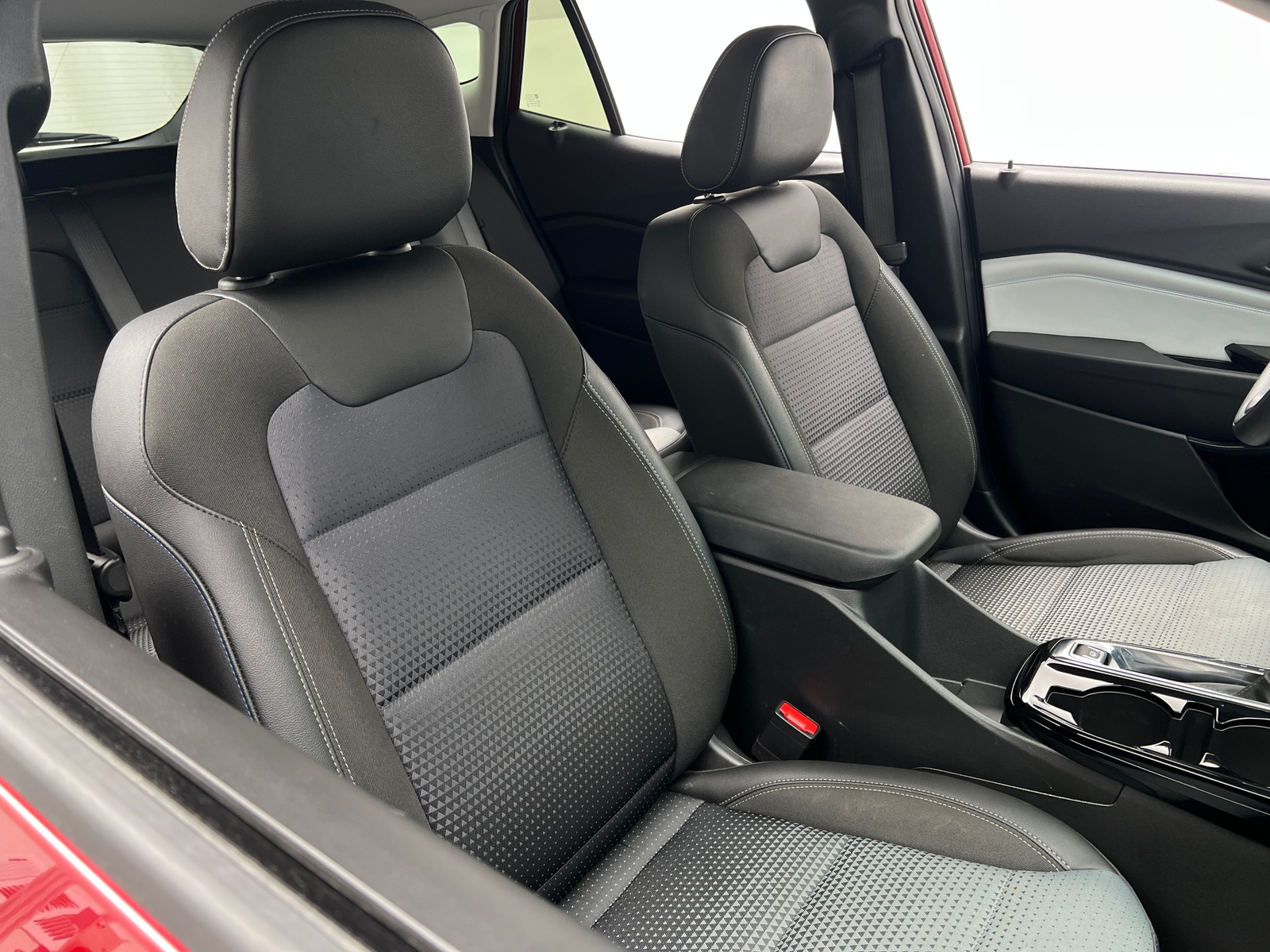 Thumbnail: 2025 Chevrolet Trax - 2