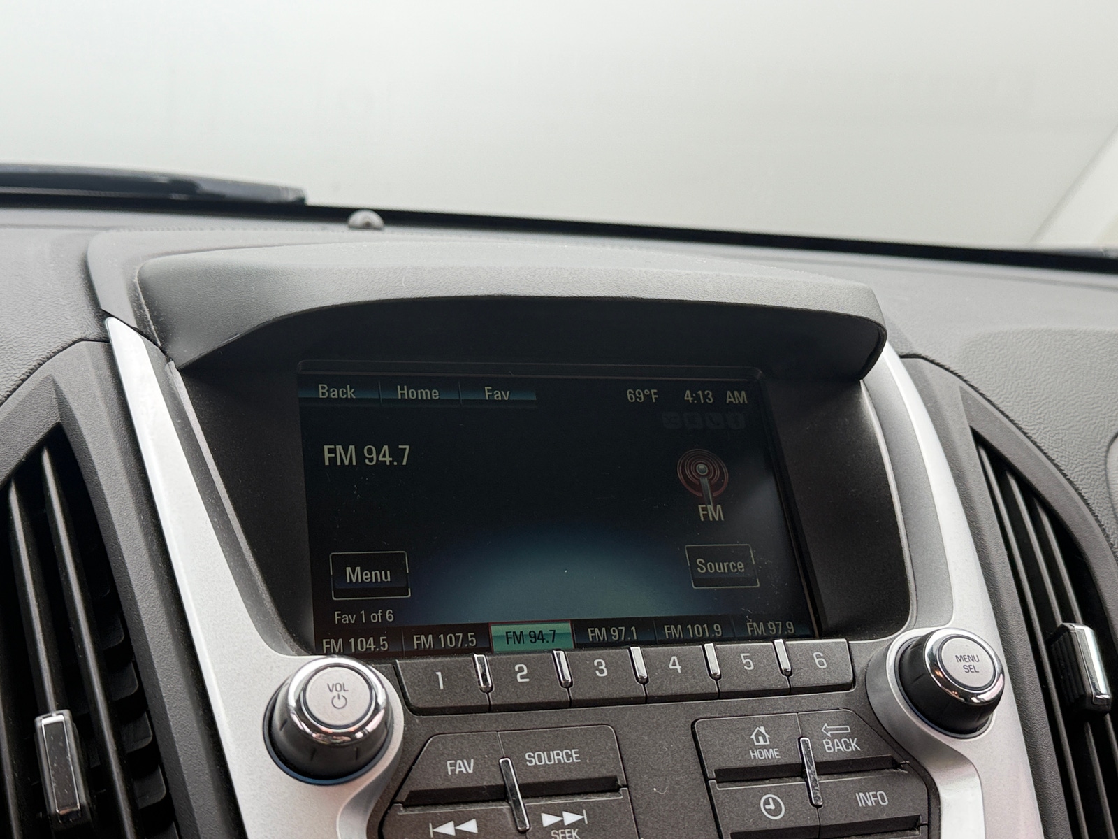 Thumbnail: 2017 Chevrolet Equinox - 4