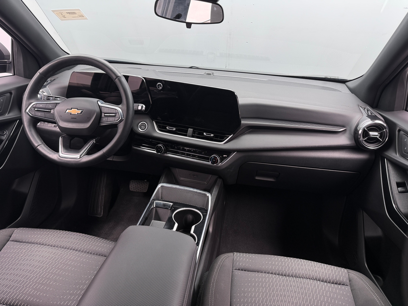 Thumbnail: 2025 Chevrolet Equinox - 3