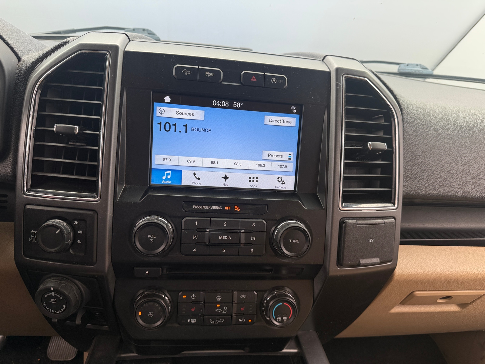 Thumbnail: 2018 Ford Econoline - 4