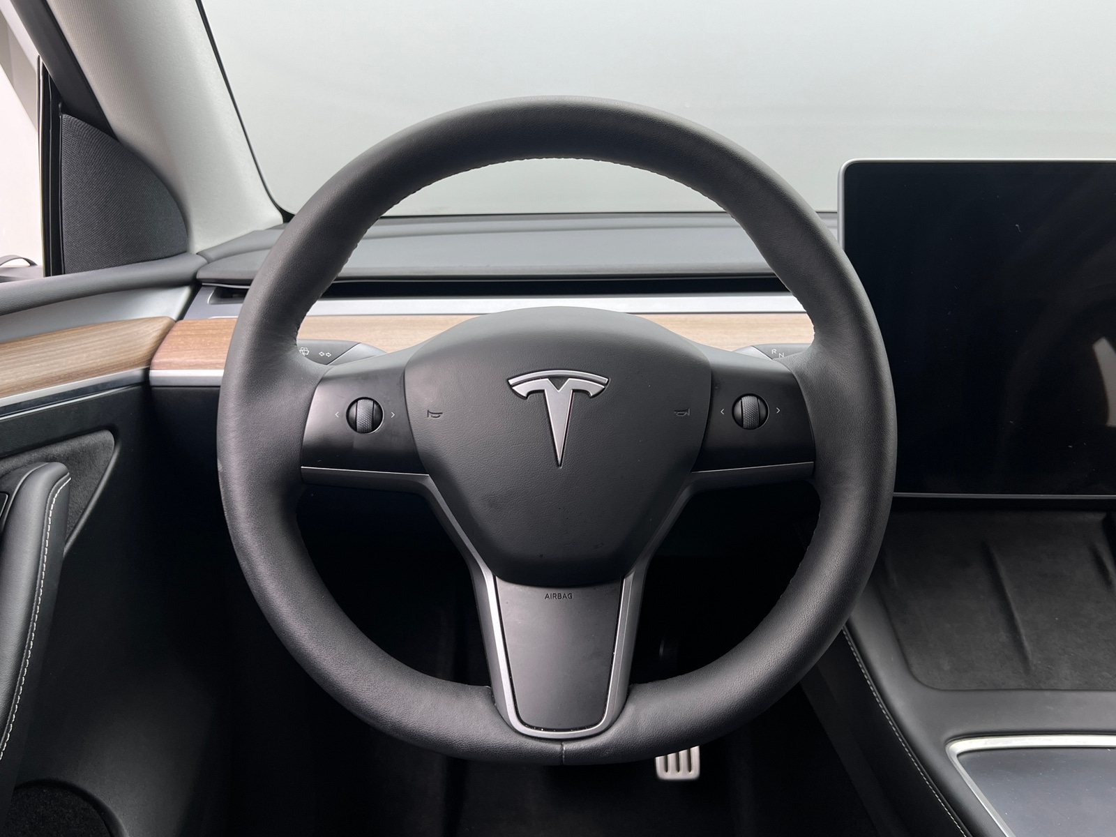 Thumbnail: 2023 Tesla Model Y - 4