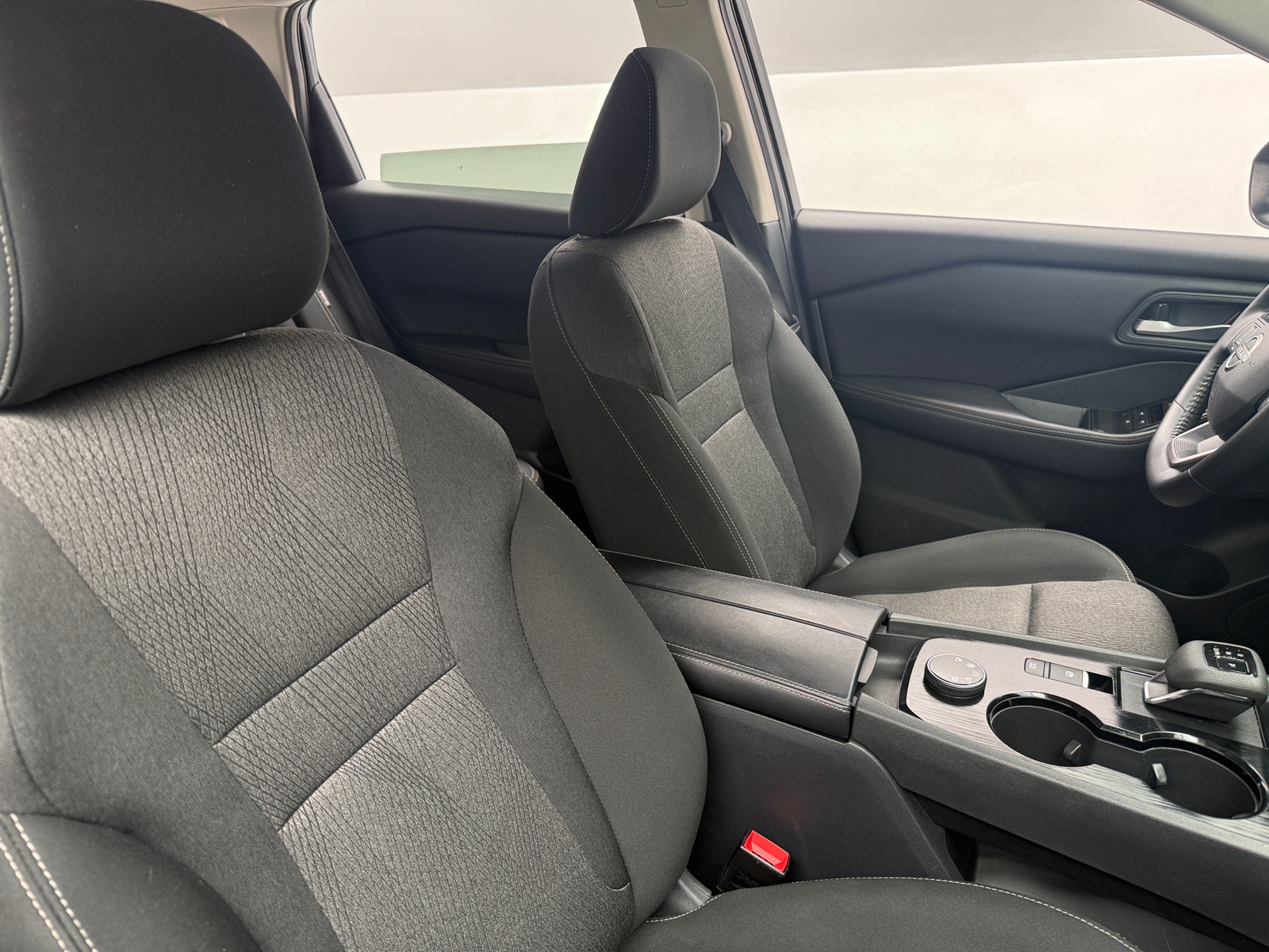 Thumbnail: 2025 Nissan Rogue - 2