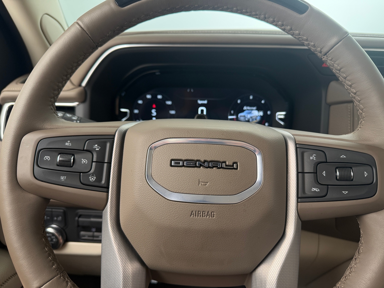 Thumbnail: 2024 GMC Yukon - 4