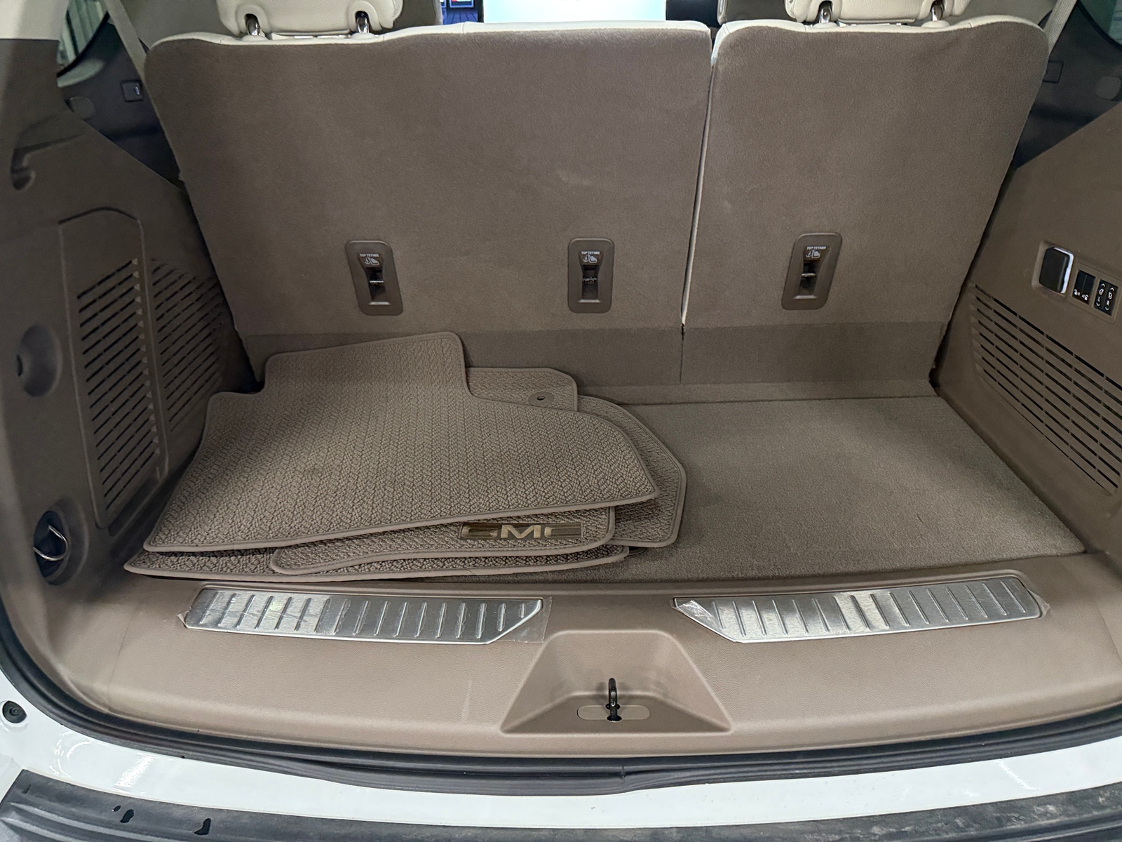 Thumbnail: 2024 GMC Yukon - 6