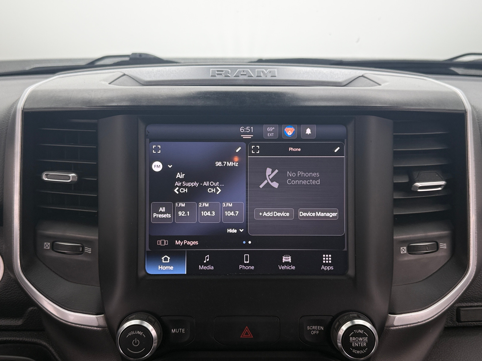 Thumbnail: 2022 RAM 1500 - 4