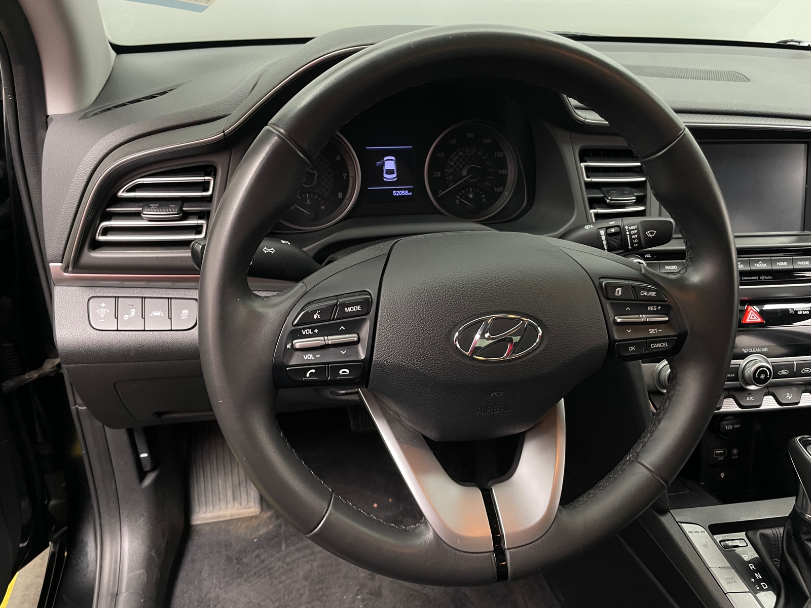 Thumbnail: 2020 Hyundai Elantra - 4