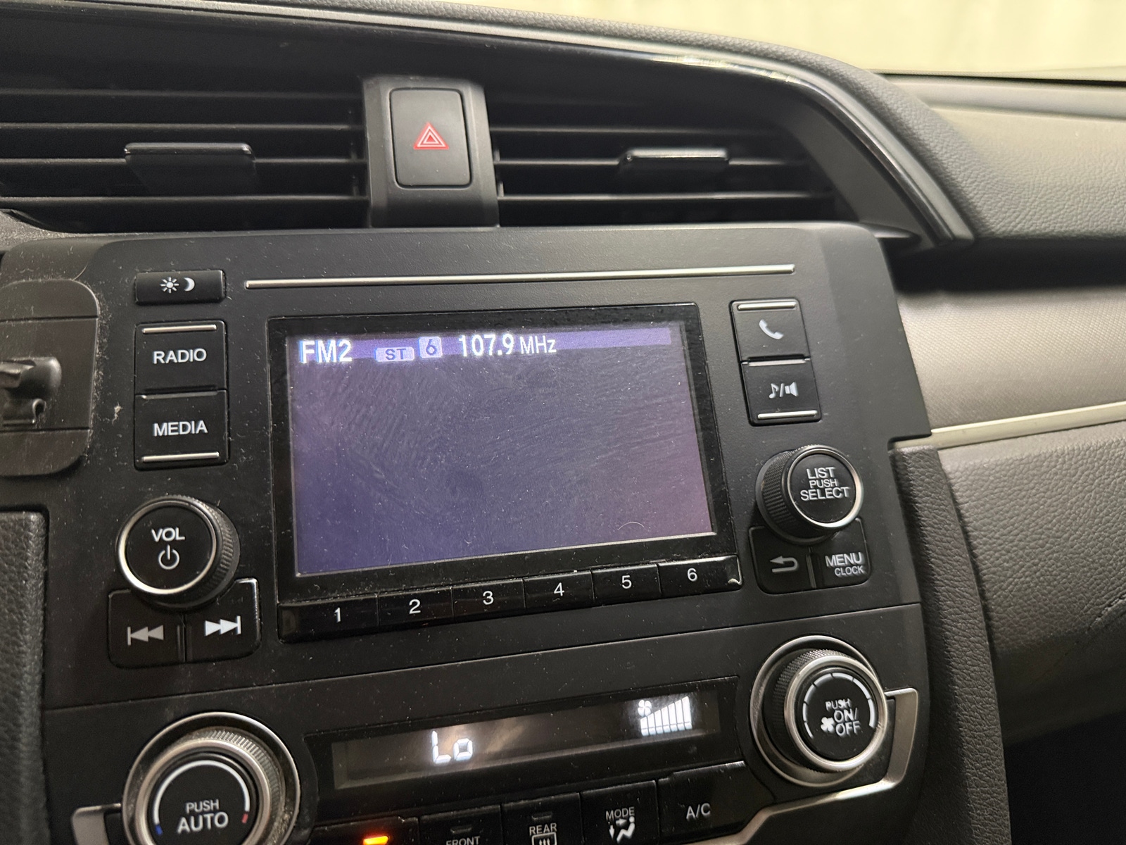 Thumbnail: 2017 Honda Civic - 4