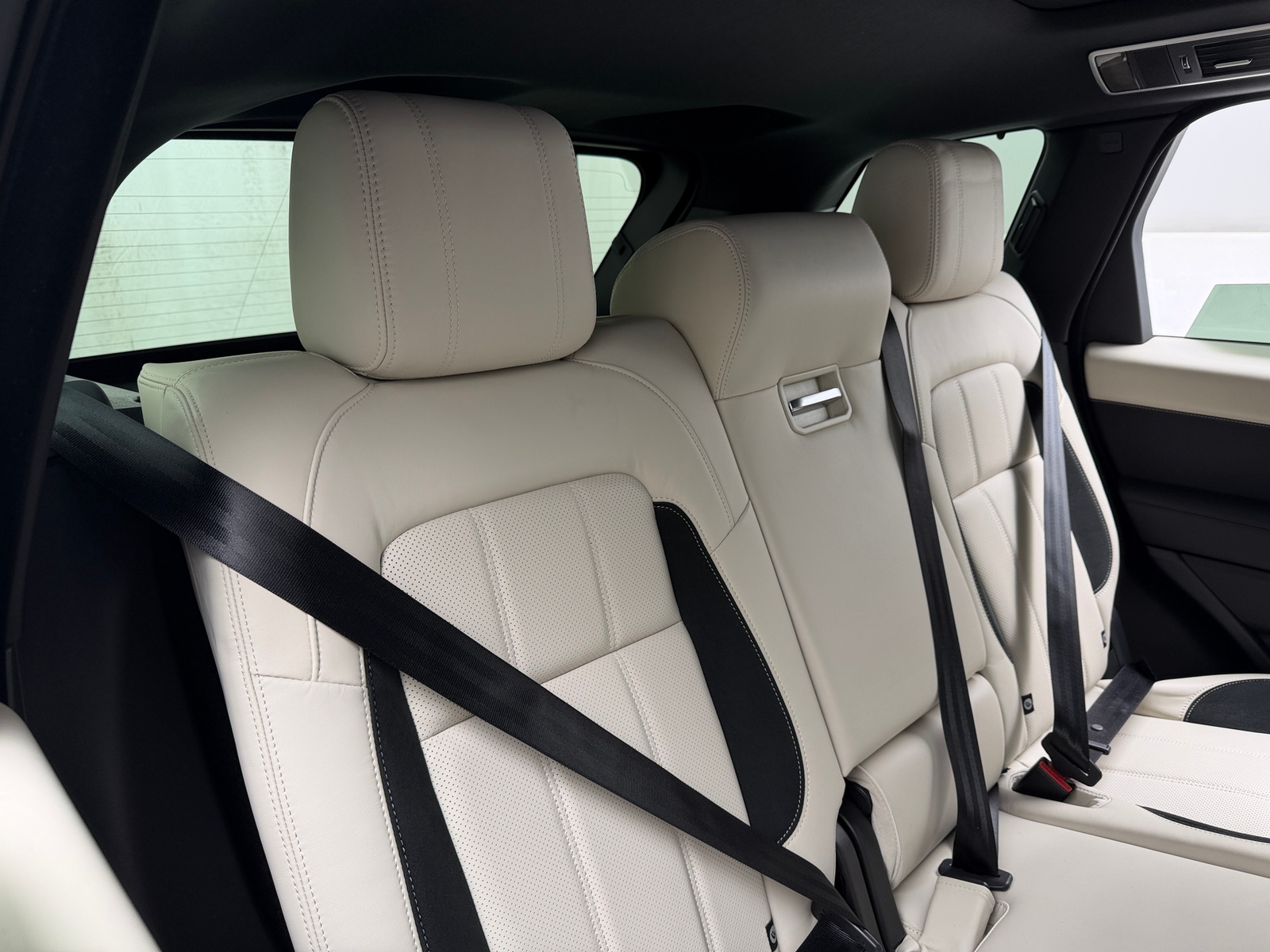 Thumbnail: 2022 Land Rover Range Rover Sport - 5