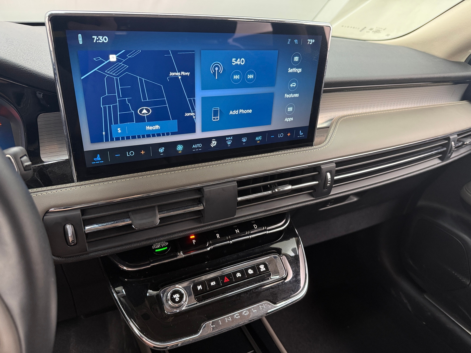 Thumbnail: 2025 Lincoln Corsair - 3