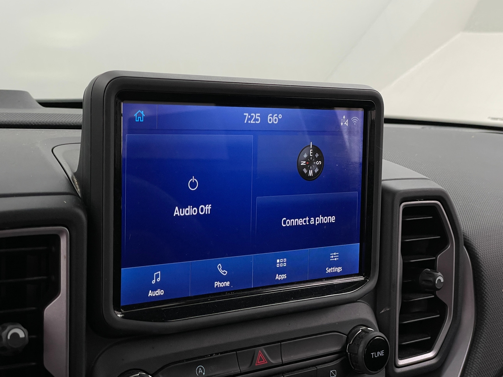 Thumbnail: 2023 Ford Bronco Sport - 4