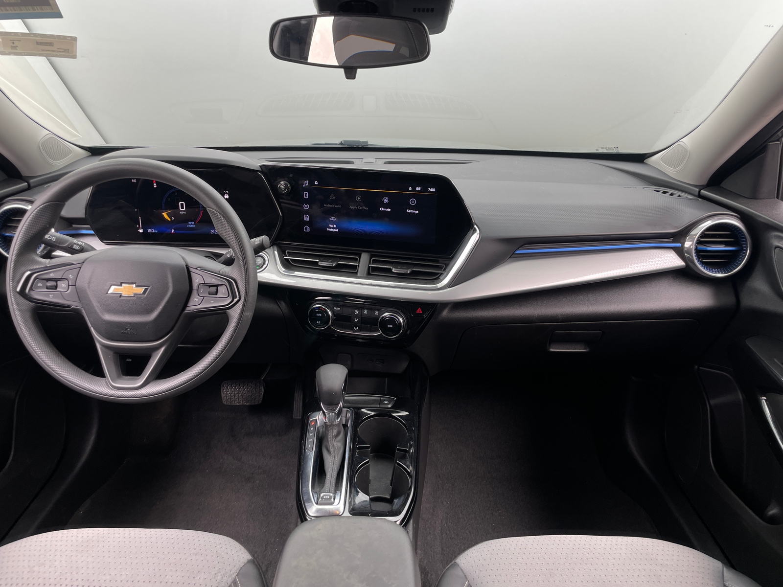 Thumbnail: 2025 Chevrolet Trax - 3