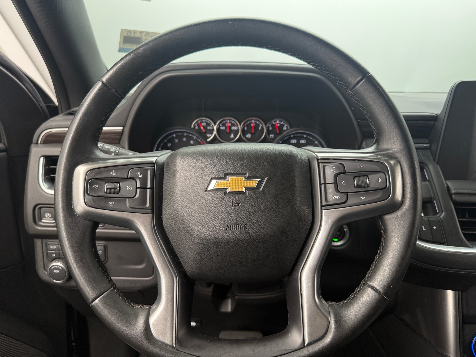 Thumbnail: 2024 Chevrolet Suburban - 5