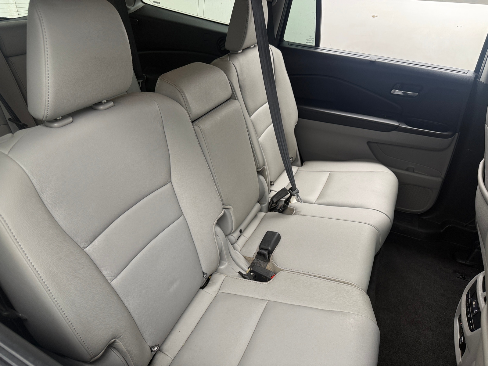 Thumbnail: 2016 Honda Pilot - 5