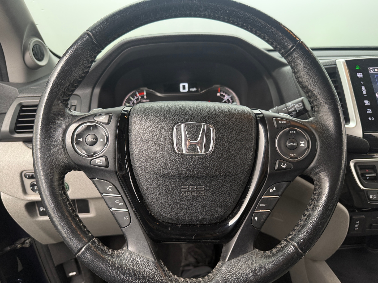 Thumbnail: 2016 Honda Pilot - 4