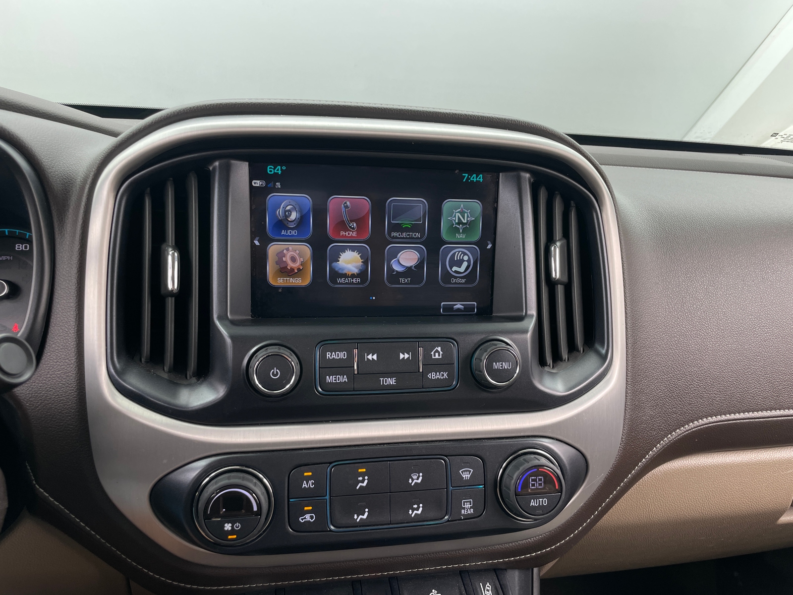 Thumbnail: 2017 GMC Canyon - 3