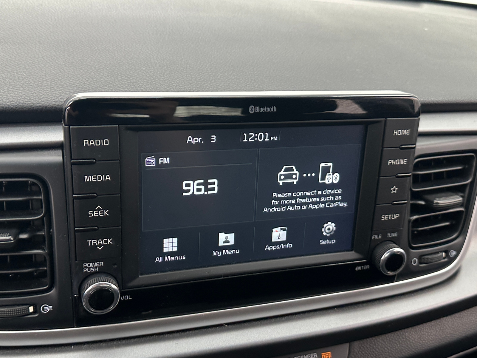 Thumbnail: 2019 Kia Rio - 4