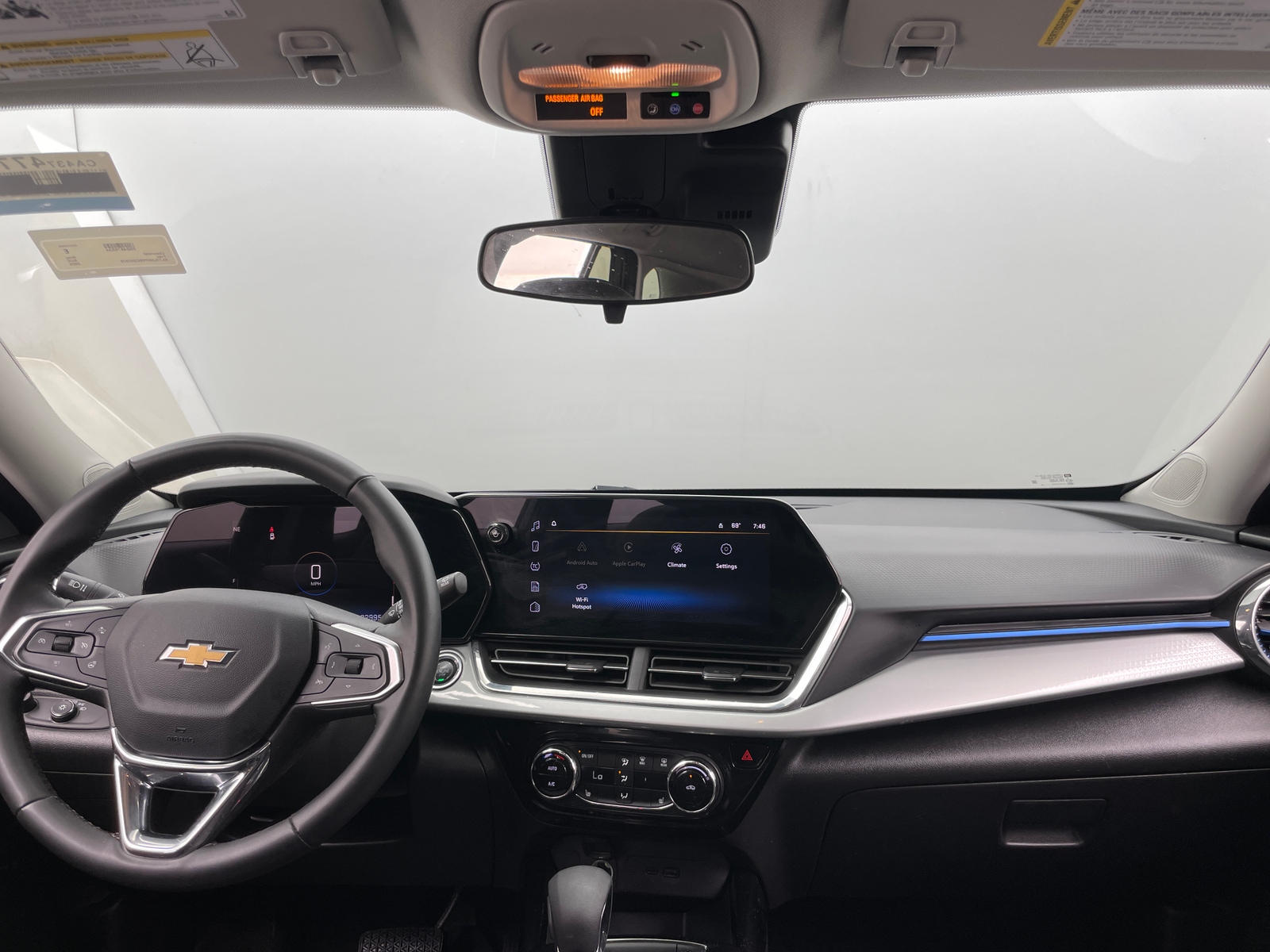 Thumbnail: 2025 Chevrolet Trax - 3