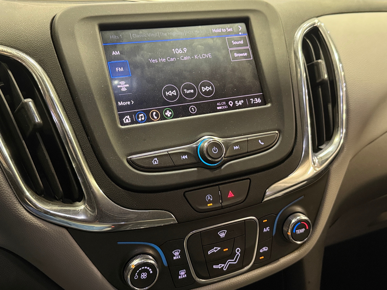 Thumbnail: 2023 Chevrolet Equinox - 4