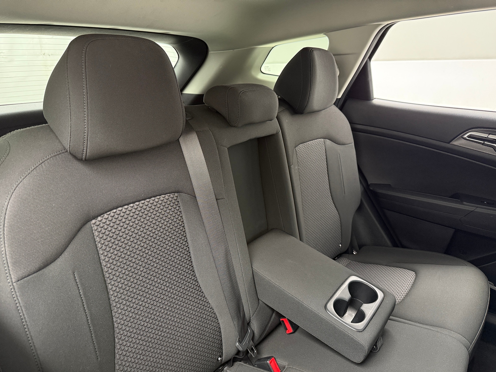 Thumbnail: 2025 Kia Sportage - 6