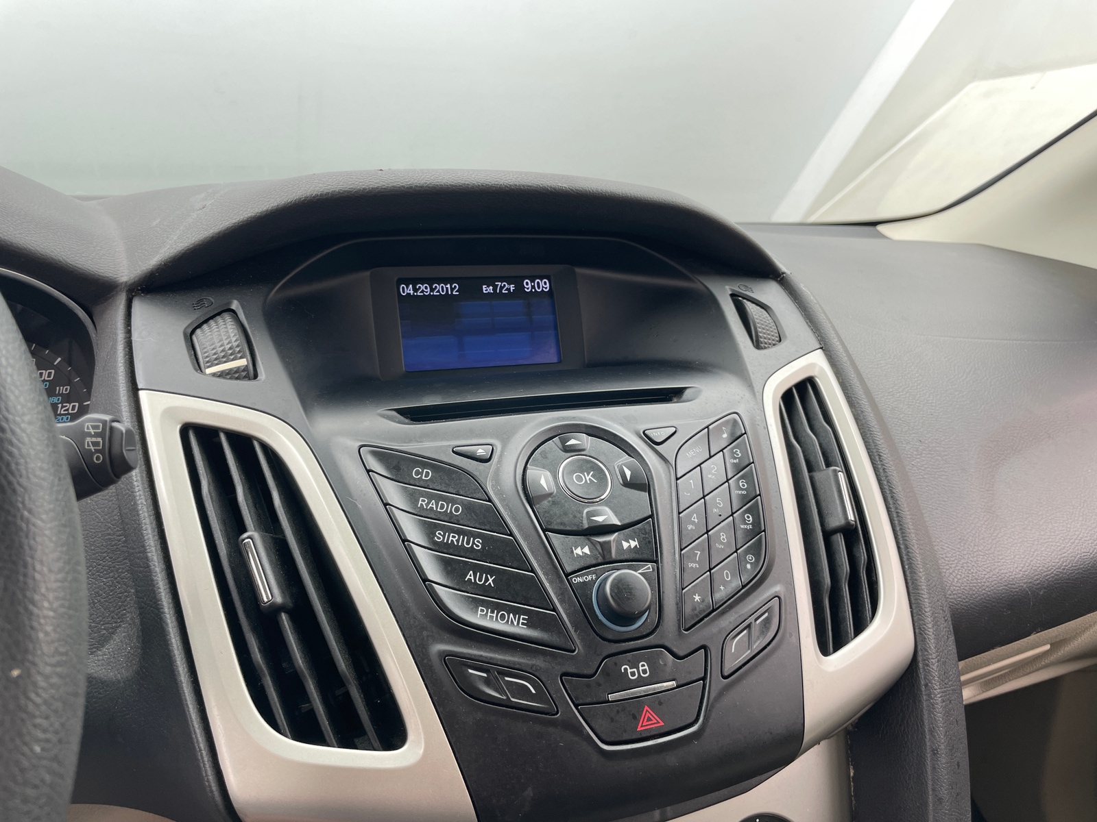 Thumbnail: 2012 Ford Focus - 4