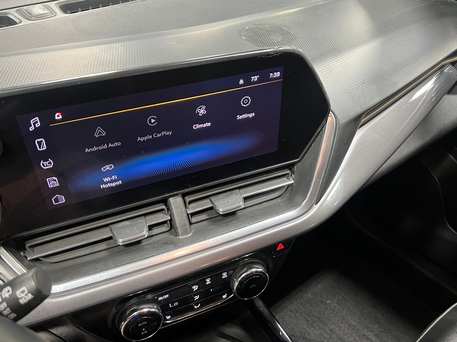 Thumbnail: 2024 Chevrolet Trax - 3