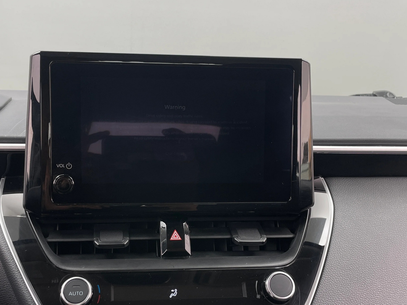 Thumbnail: 2025 Toyota Corolla - 4