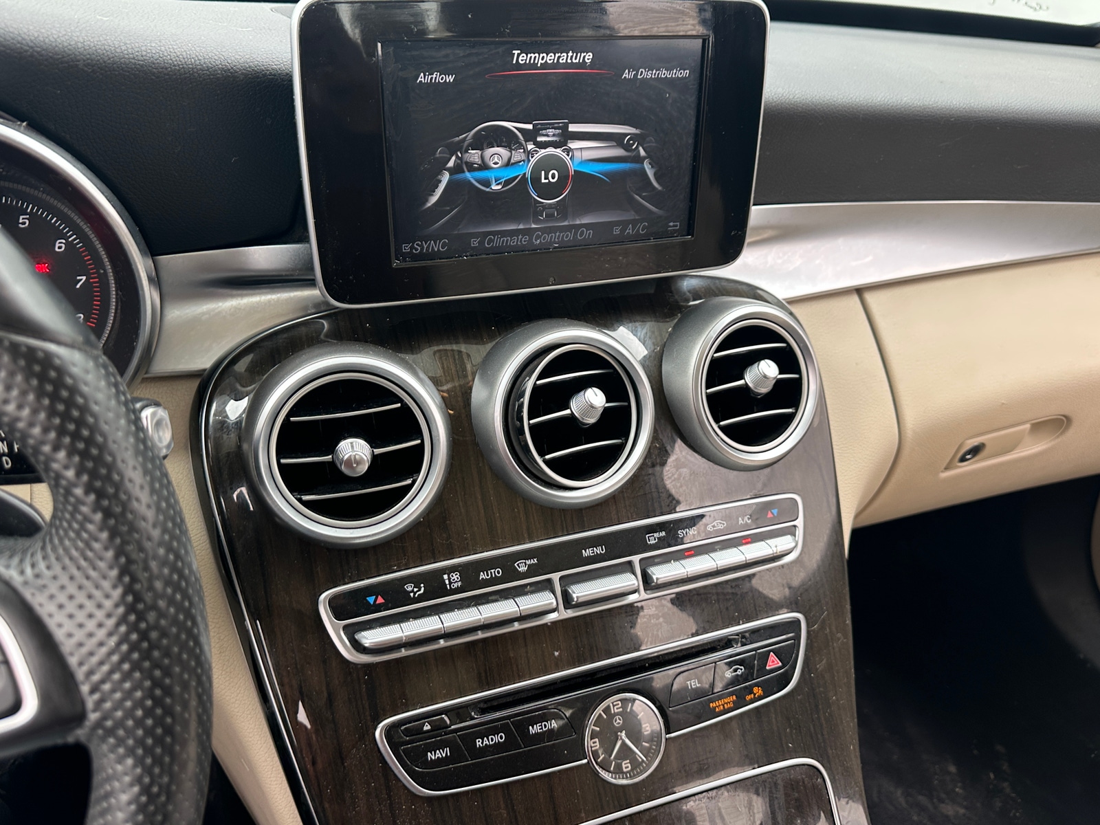 Thumbnail: 2017 Mercedes-Benz C-Class - 3