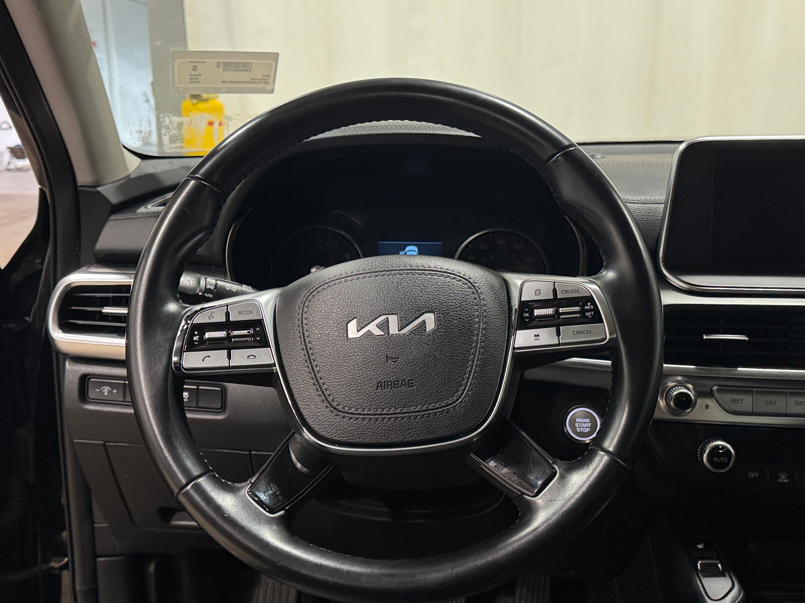 Thumbnail: 2022 Kia Telluride - 4