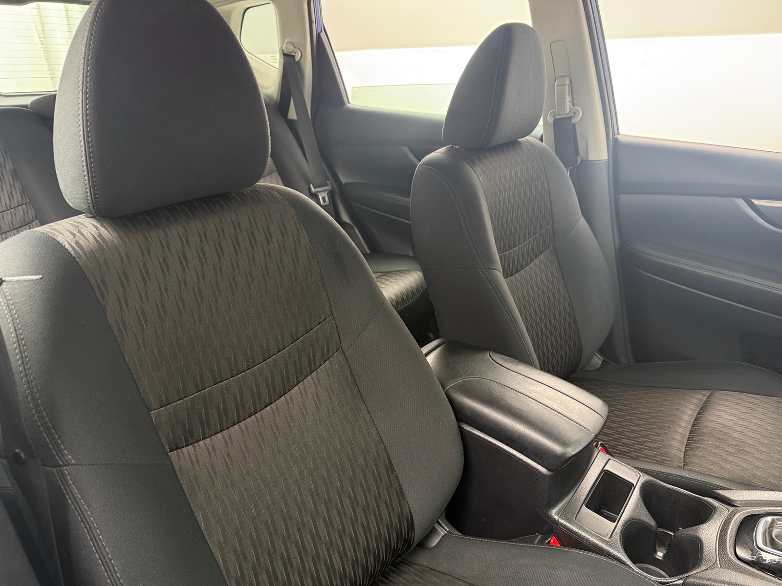 Thumbnail: 2019 Nissan Rogue - 2