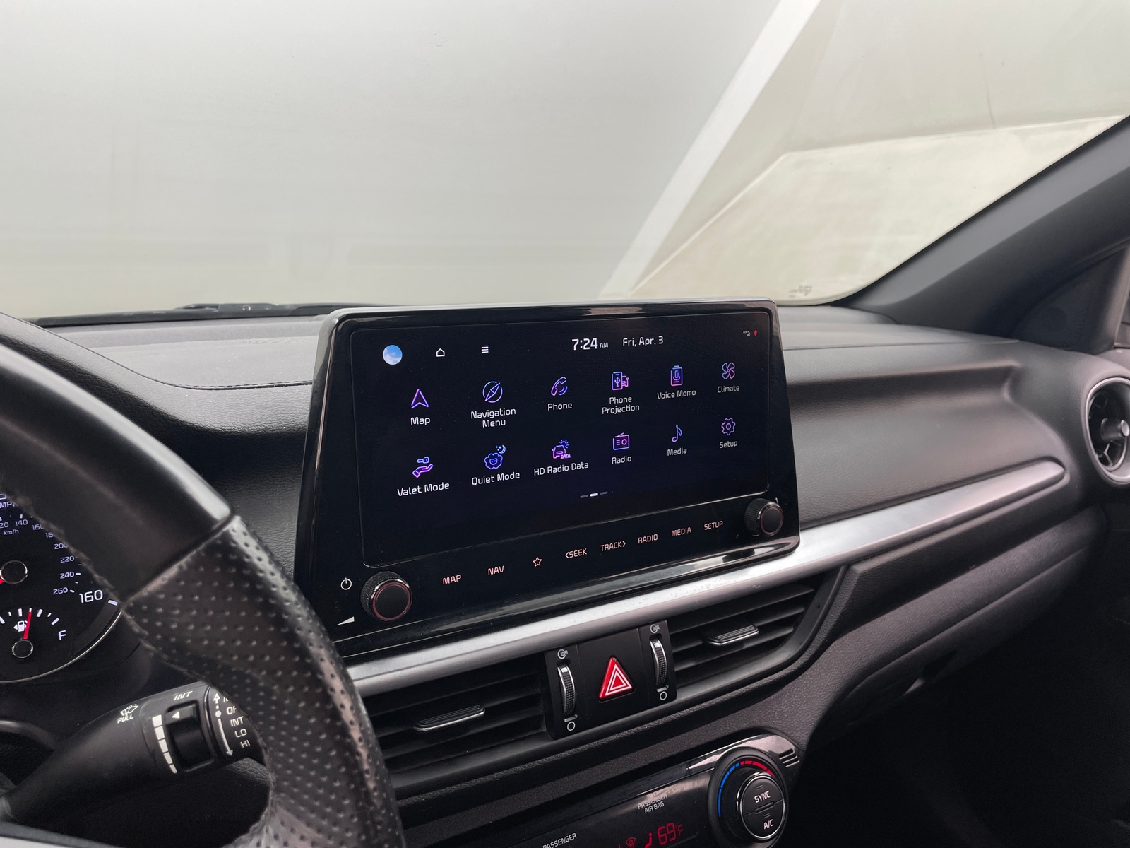 Thumbnail: 2023 Kia Forte - 4