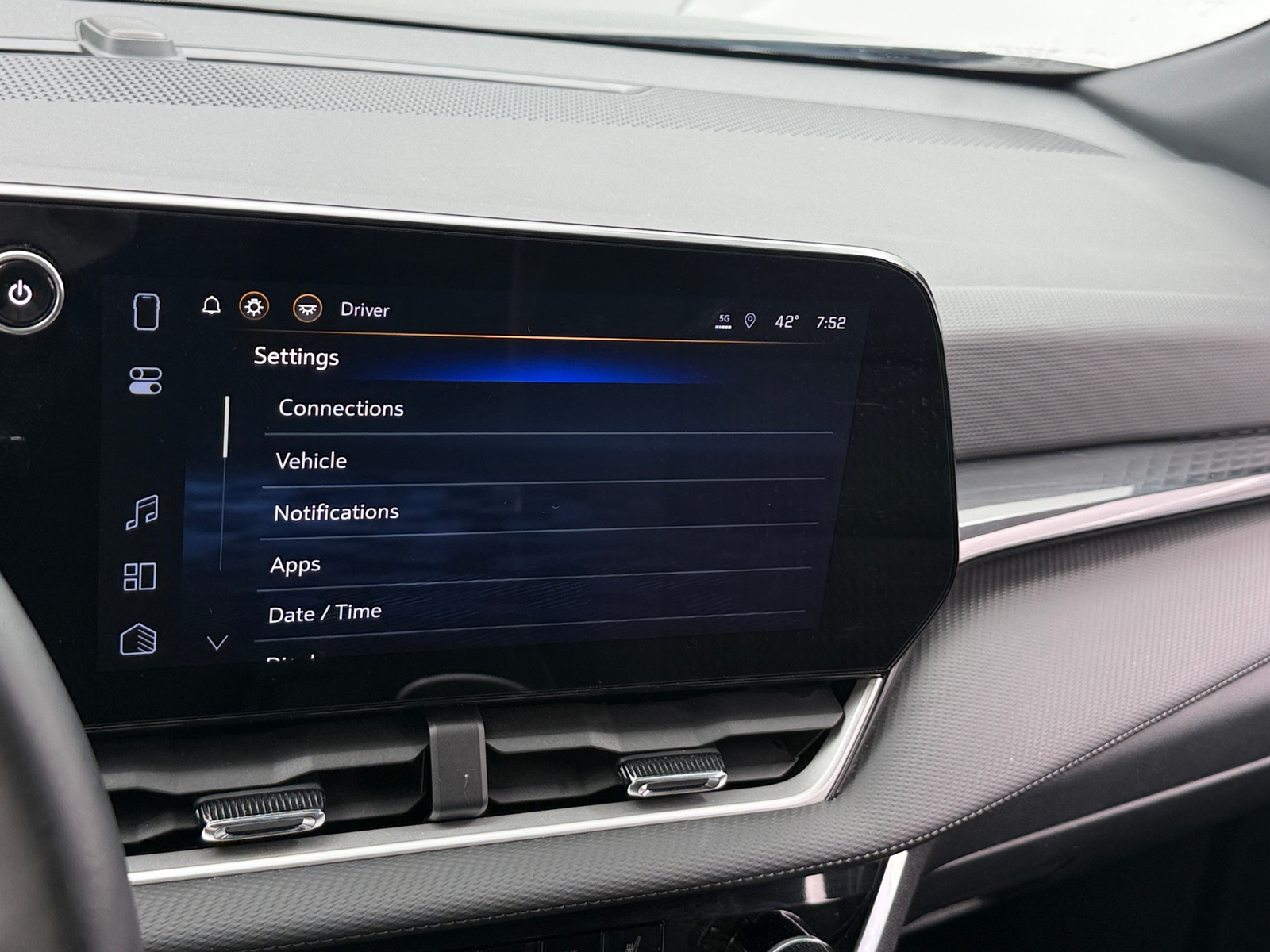 Thumbnail: 2025 Chevrolet Equinox - 4