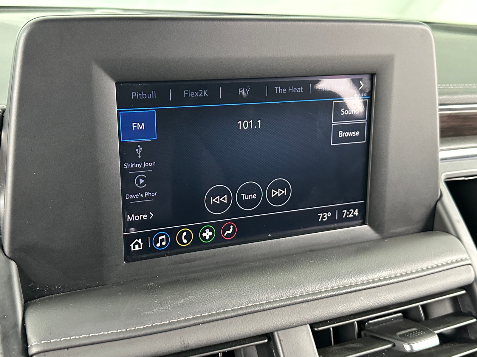 Thumbnail: 2024 Chevrolet Tahoe - 4