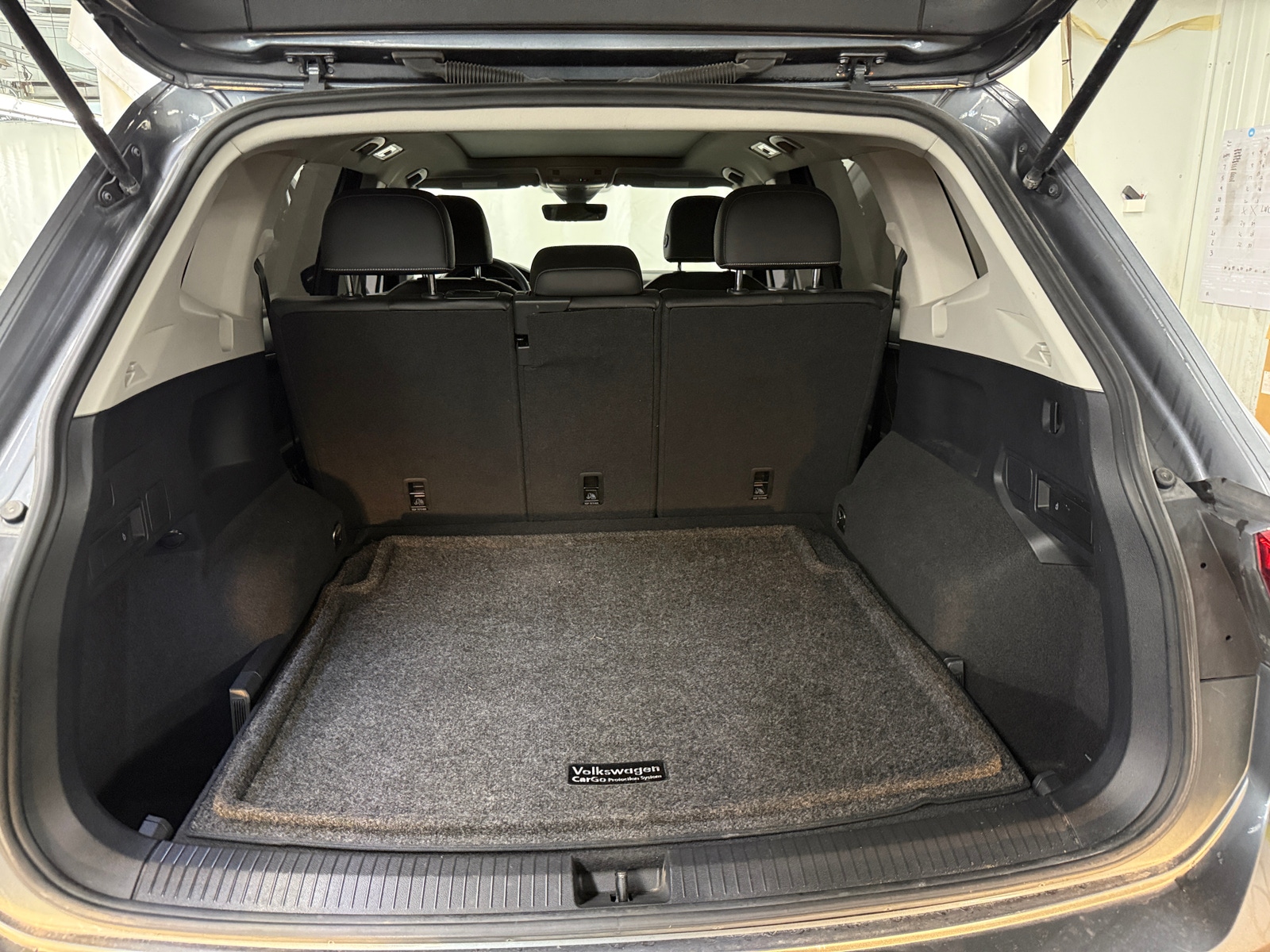 Thumbnail: 2022 Volkswagen Tiguan - 6