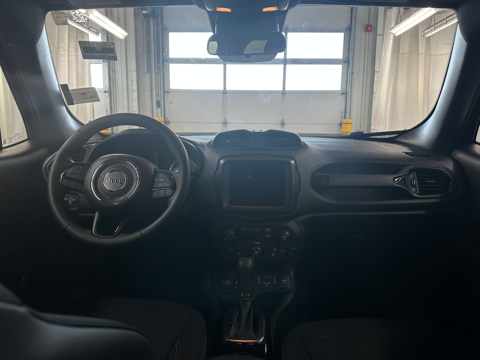 Thumbnail: 2022 Jeep Renegade - 3