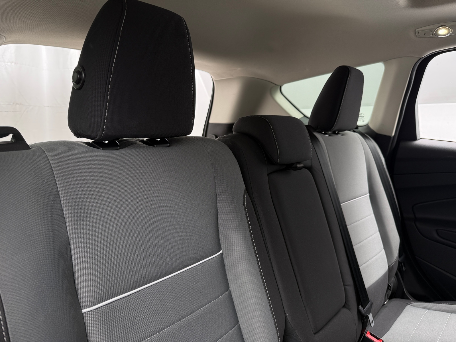 Thumbnail: 2015 Ford Escape - 6