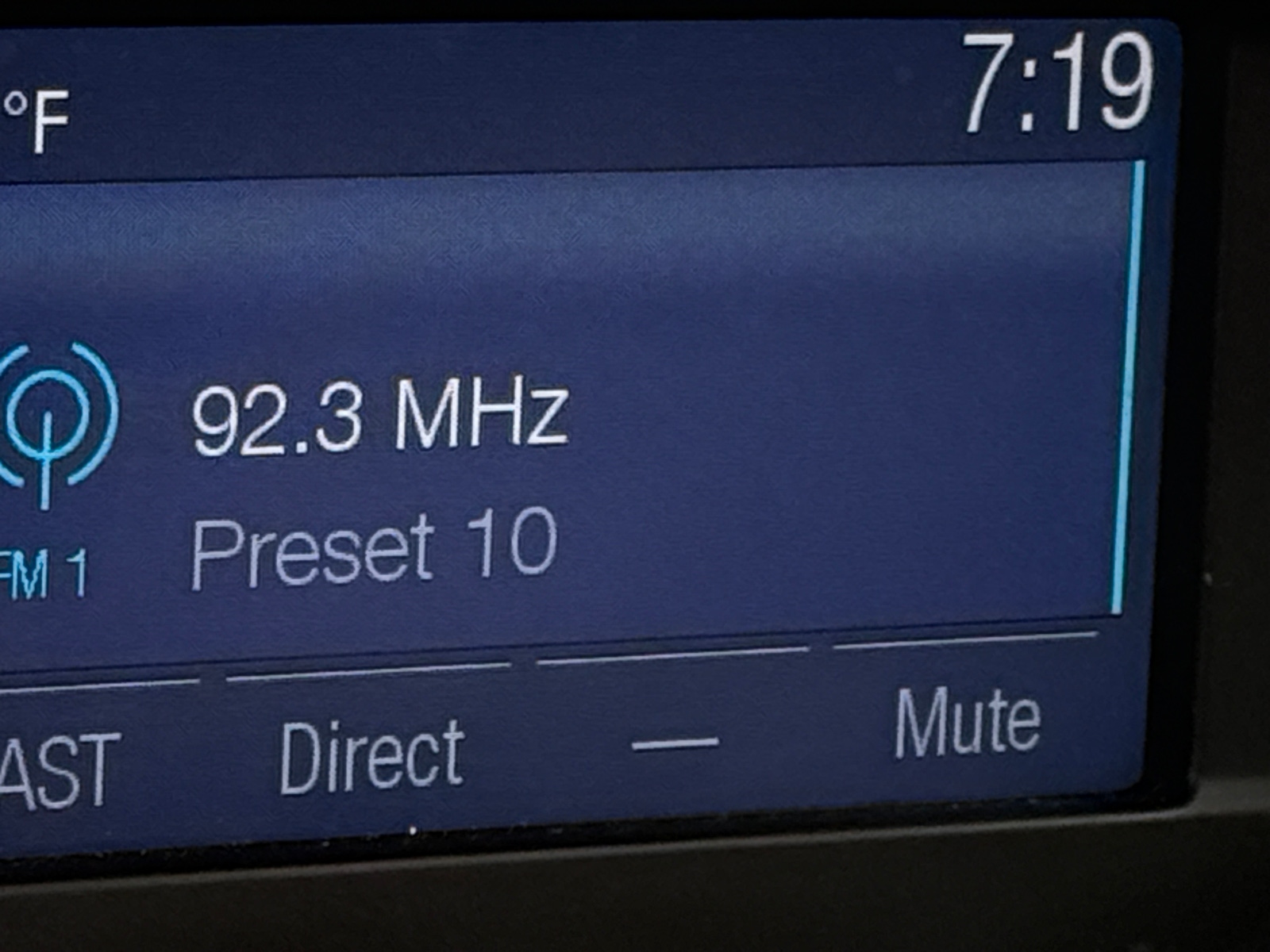 Thumbnail: 2015 Ford Escape - 4