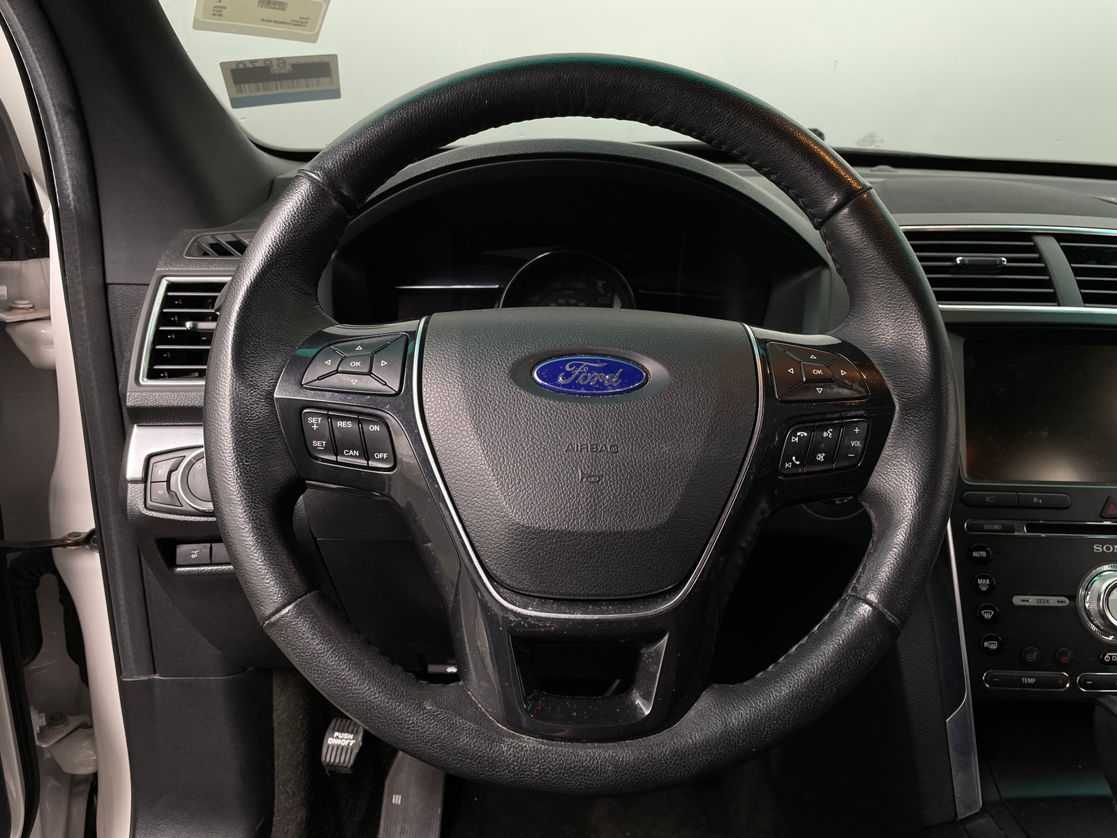 Thumbnail: 2016 Ford Explorer - 4