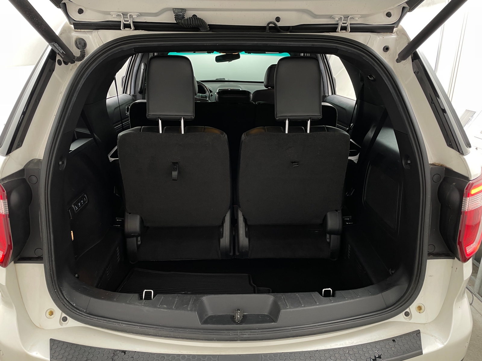 Thumbnail: 2016 Ford Explorer - 6