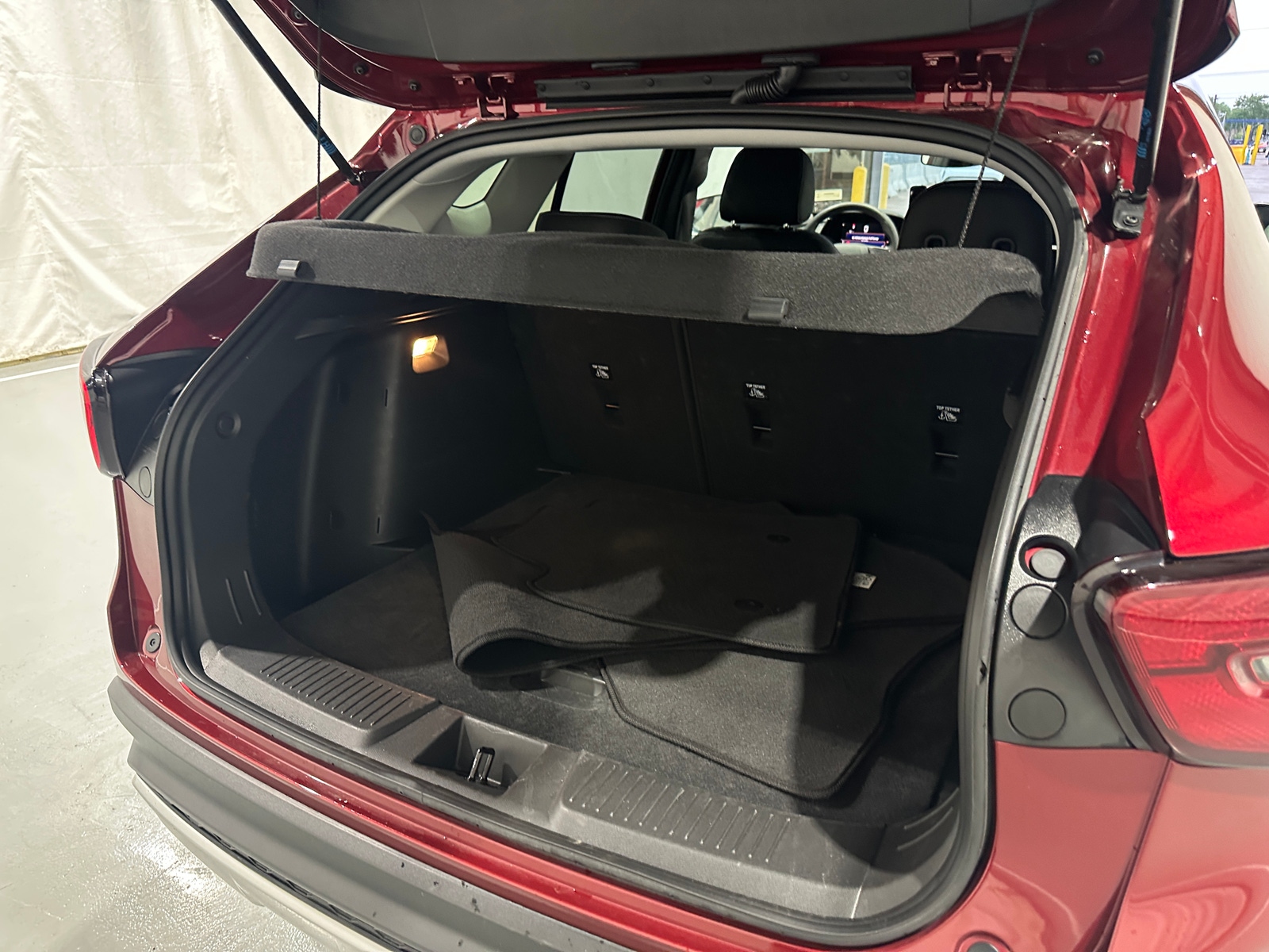 Thumbnail: 2025 Chevrolet Trax - 7