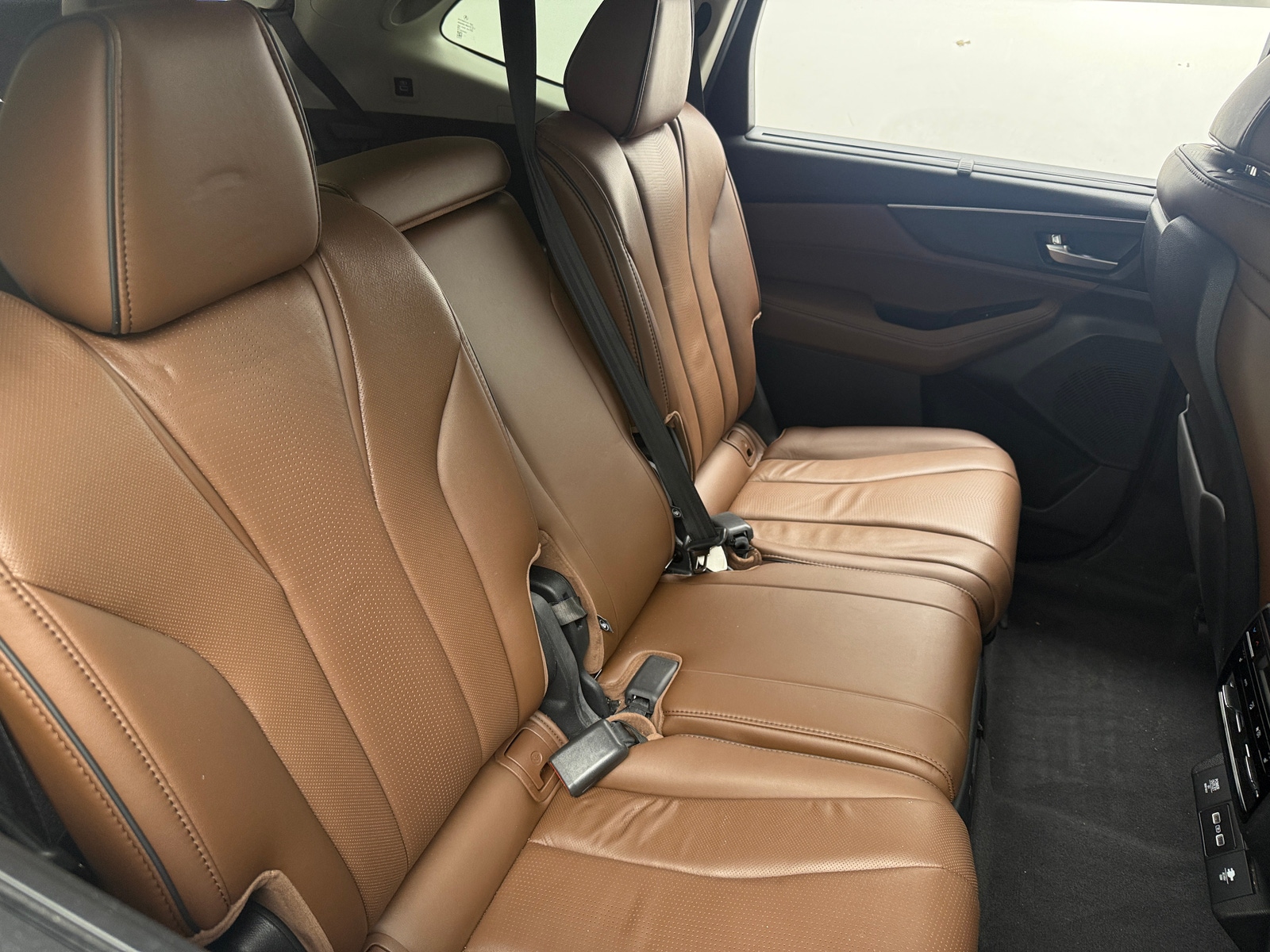 Thumbnail: 2022 Acura MDX - 5